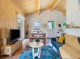 Maison en bois à la campagne