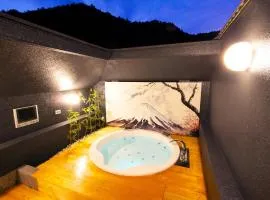 Canon Himeji Higashi (Adult Only)