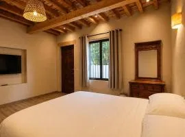 Suite privada nueva con acceso independiente y cochera