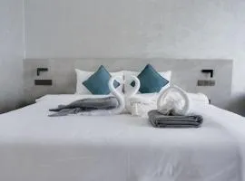 BEACHFRONT 5122 Building C – Modern 2BR Suite