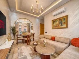 New luxury flat2BR salon Parking next to CarreEden