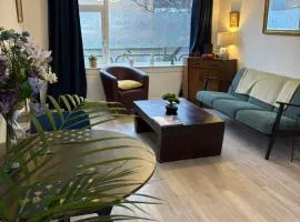 Comfy 1 bedroom flat with free parking
