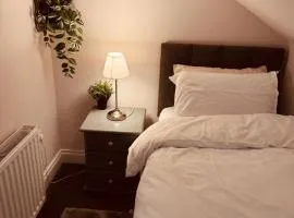 Cozy Small Room - Ideal for Solo Stay