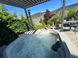 App le nid d'abeille pour 2 pers, spa privée, belle vue avec terrasse
