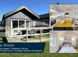 Bay Breeze - Part of the The Bay Filey Holiday Village with pool, gym and direct beach access, pub, restaurant, tennis and meadows walks