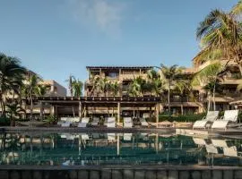 Aqua de Mar Condo Hotel