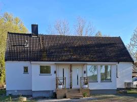 Villa Torsebro, хотел в Кришанстад