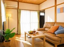 Okayama HARE House -アクセス良好-貸切一軒家-最大6名-無料駐車場2台-プロジェクター-ボードゲーム-