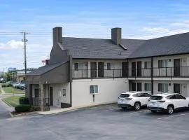 Quarters Inn & Suites