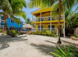 Nemo's Loft Panoramic 2Br2Ba Beachfront View In Ambergris Caye