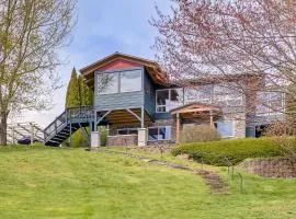 Stunning Sandpoint Lakefront Home: Hot Tub + Dock