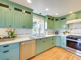 Stunning Sandpoint Lakefront Home: Hot Tub + Dock