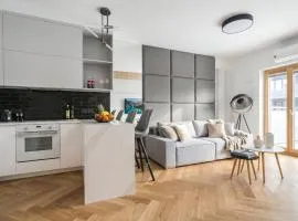 Golden Apartments Warsaw - Luxury 2-Bedroom, Mennica Residence&166