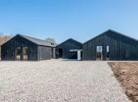 Beautiful Home In Højslev With Sauna