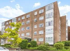 Surbiton Gem 5 Min to Station & Free Parking