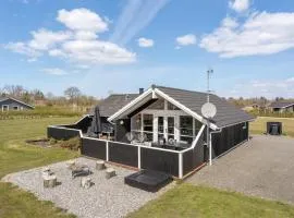 Gorgeous Home In Hemmet With Sauna