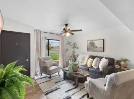 Elegant 2BR/2BA by TAMU | King | Washer & Dryer