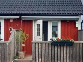 2 Bedroom Lovely Home In Köpingsvik