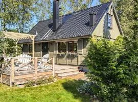 2 Bedroom Gorgeous Home In Flen