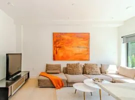 Modern 2BR Coach House, West Van- New Construction
