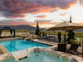 Heber Homestead: Pool, Hot Tub, Indoor Sport Court