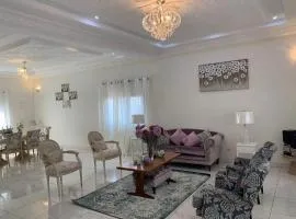 Linda's Guest House
