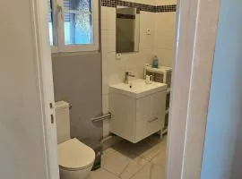 Appartement lumineux idéalement situé à proximité du centre-ville, Parking gratuit dans le rue