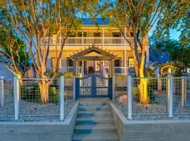 Historic Downtown Marble Falls Home 6 Priv Suits