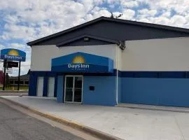 Days Inn by Wyndham La Crosse