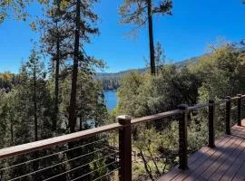 Todd's Lakeside Getaway
