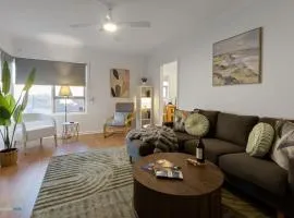 Beachside Largs Bay Pet Friendly 3 Bed Haven