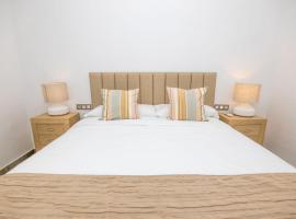 Casa Bambú, paraiso frente al mar con garaje., hotel a Corralejo