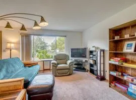 Quiet Coastal Escape w/ Private Yard in Ocean City