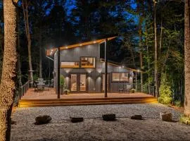 Cabin in Dahlonega - Timber and Stone - Gold Rush - Mountain Views & Close to Wineries - Family & Private