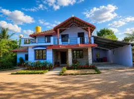 SugarLeaf Homestay - Home Food & Near to Tourist Places