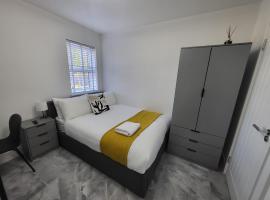 Modern Ensuite Room in Andover, Hampshire โรงแรมในแอนโดเวอร์