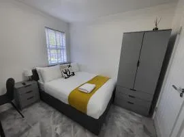 Modern Ensuite Room in Andover, Hampshire