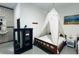 Moon Bungalow 2, viešbutis mieste Kelimutu