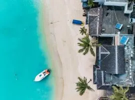 Grand Baie Seaview Penthouse-direct on beach