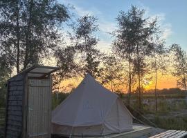Tipi du lac, hotel din Lacépède