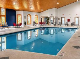 Comfort Suites Wisconsin Dells Area, hotel in Portage