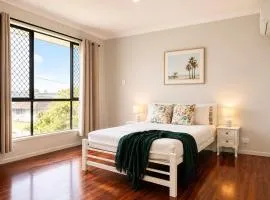 14A Convenient Ensuite Room in Coopers Plains
