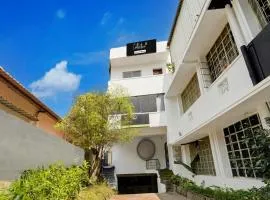 Collection O Race Course Road Formerly Annamalai Residency