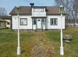 2 Bedroom Lovely Home In Unnaryd
