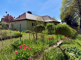 Haus direkt am See, 50m zum Strand, mit Garten & Kamin, hotel din Warin