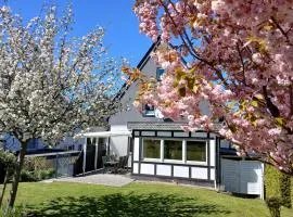 Landhaus Augenblicke in Olsberg - modernes Ferienhaus mit Garten