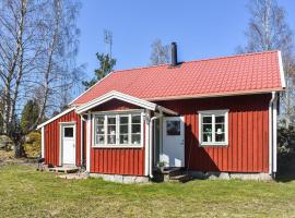 Gorgeous Home In Grästorp With Kitchen, מלון בGrästorp