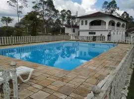 Chácara em Santa Isabel · Chácara em Santa Isabel Refúgio para relaxar