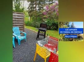 Les Apparts du Vignal de Cheyrac, hotel a Polignac