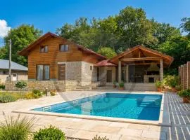 Luxurious Home In Smiljan With Sauna